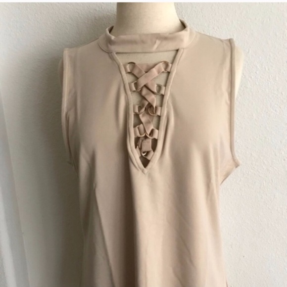 BLOWOUT! LAST ONE! (Plus) Xcross top - Picture 2 of 3